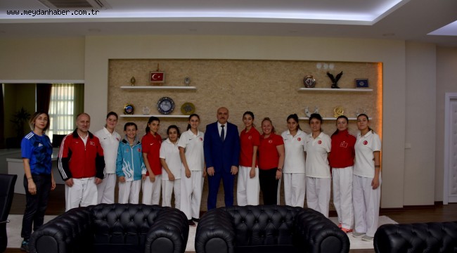 Başkan Acar, ziyaretlerinden dolayı teşekkür ederek başarılar diledi.