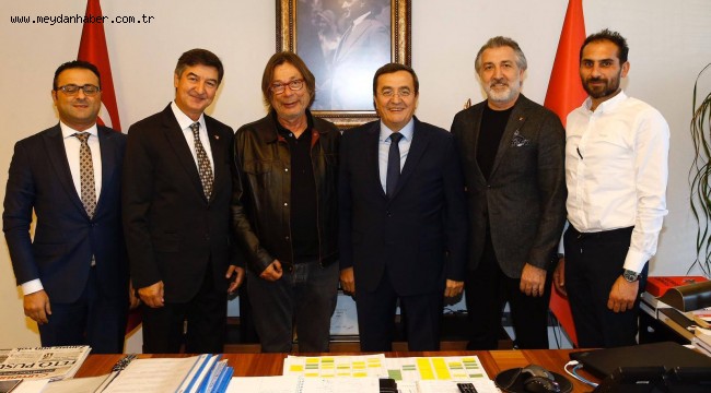 Başkan Batur'dan Göztepe'ye tam destek