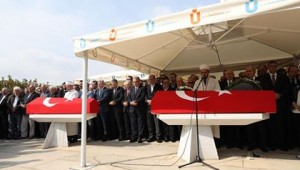  Başkan Gökhan Yüksel, Eski Bakanlar Ali Topuz ve Orhan Birgit'in Cenaze Törenine Katıldı