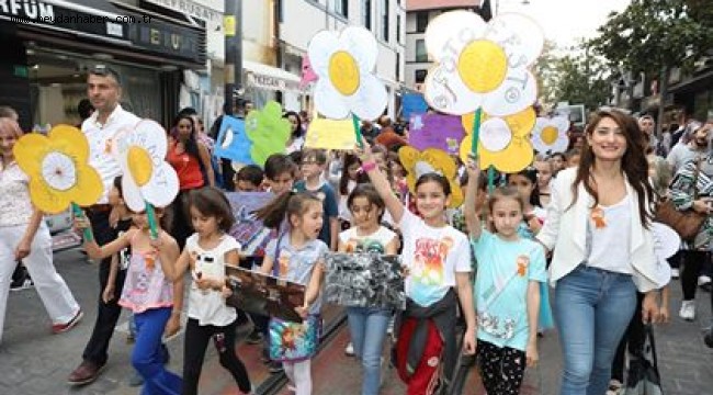 'BursaFotoFest'e renkli kortej