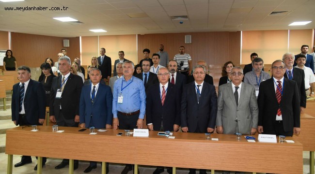 Cumhuriyetin ilk yıllarındaki kalkınma ivmesini hala yakalayamadık.