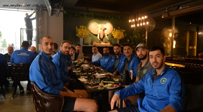 Efelere kupa öncesi kahvaltı morali