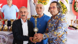   EN İYİ KANARYALARA KUPA VE MADALYA VERİLDİ