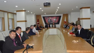 Esenyurt il Dernekler Birliği Platformu Başkanı ve üyeleri Havza Belediye Başkanı Sebahattin Özdemir'i ziyaret ettiler.