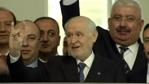 GEÇMİŞ OLSUN BAHÇELİ VE YAPILAN SAYGISIZLIK 