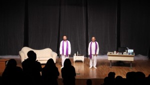 'Geyik Muhabbeti' Adlı Tiyatro Oyunu, İzleyiciyle Buluştu