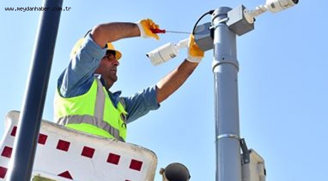 İzmir'de parklardaki hırsızlığa karşı kameralı önlem