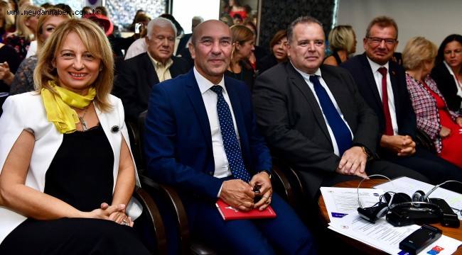 Kadınlar iş hayatındaki rollerini artırmak için toplandı