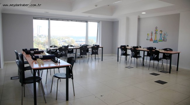 Kartal Belediyesi Satranç Akademisi, İlk Öğrencileri ile Eğitimlerine Başlıyor