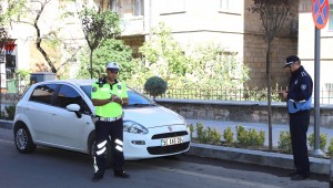 LALE CADDESİNDEKİ HATALI PARKLARA CEZA