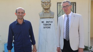 Tahrip edilen Atatürk büstünü Gaziemir Belediyesi yeniledi