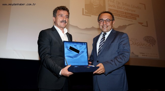 Tarihi unutmak karda uyumak gibidir