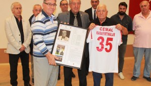 TÜFAD'TAN CEMAL KARAFIRTINALAR'A BÜYÜK VEFA