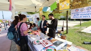 Üniversiteli gençlere Gençlik Meclisini tanıttılar  