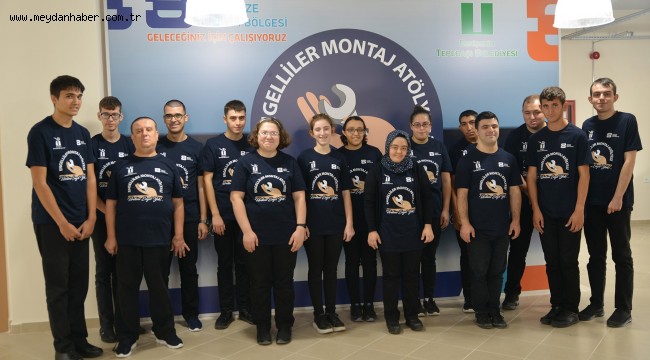 ÜRETMENİN HAZZINI YAŞIYORLAR