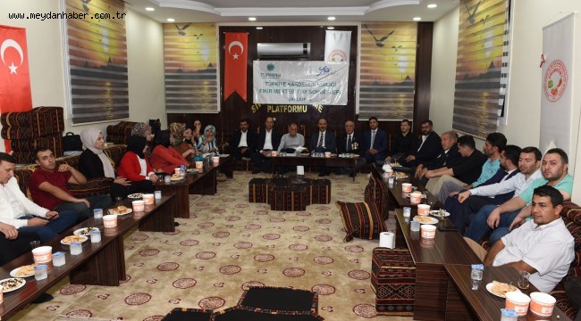 Vali Erin, Fikir Mektebi Sohbetlerinde Konuştu: Bizim Kardeşçe Birbirimize Sarılmaya İhtiyacımız Var