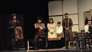 ANKARA BÜYÜKŞEHİR BELEDİYESİ'NE BAĞLI ALTINDAĞ GENÇLİK MERKEZİ TİYATRO EKİBİ,RUS YAZAR LEV NİKOLAYEVİÇ TOLSTOY'UN, "İNSAN NE İLE YAŞAR" ADLI DÜNYACA ÜNLÜ ESERİYLE SEYİRCİ KARŞISINA ÇIKIYOR