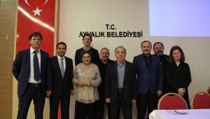 AYVALIK DEPREMSELLİĞİ 2" PANELİ KÜÇÜKKÖY KÜLTÜR MERKEZİNDE YAPILDI.