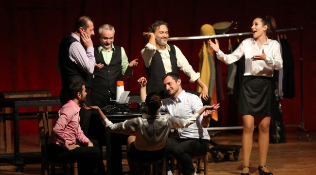 Azizname ile kahkaha tufanı