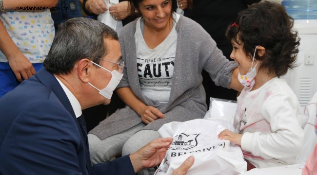 Başkan Batur'dan çocuklara moral ziyareti