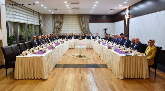 BAŞKAN YAVAŞ, BELEDİYE BAŞKANLARIYLA BİR ARAYA GELDİ