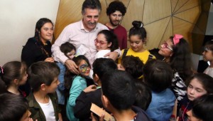 Bayraklılı çocuklar hakları için yürüdü