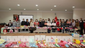 Bayraklılı kursiyerlerden LÖSEV'e bağış