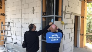 Belediyenin kaçak inşaatı mühürlendi
