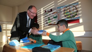 BİLGİN, "TÜRKİYE'DE EN ÖNEMLİ HUSUS KALİTELİ EĞİTİM VERMEK"... 