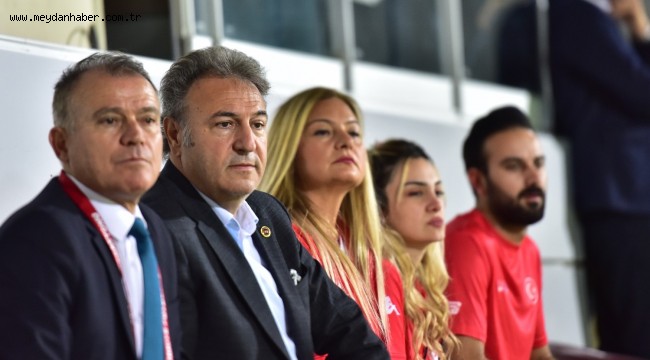 Bornova Stadı'nda ilk milli maç heyecanı