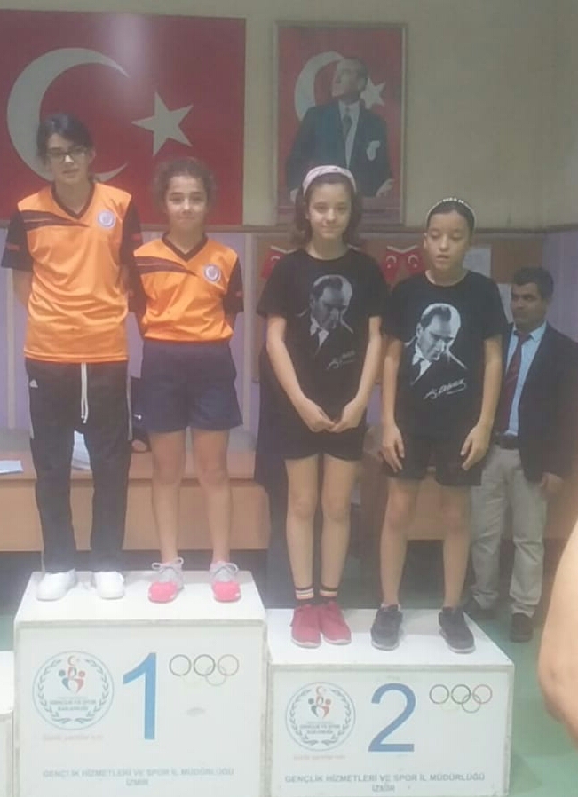 Bostanlıspor'un İkizleri Yine Kürsüde