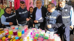 Buca Zabıtası pazarda slime topladı