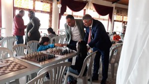 Bucalı genç sporcular Ata'yı satrançla andı 