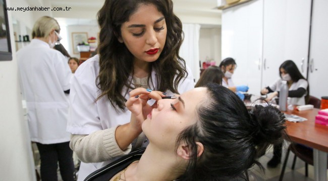 Bucalı kadınlar kurslarda gençleşiyor