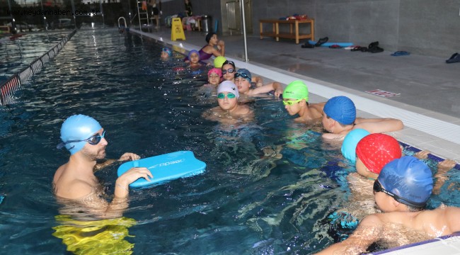 ÇANKAYALI ÇOCUKLAR KULAÇ ATMAYA BAŞLADI