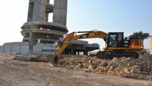 CUMHURİYET KULESİ'NE İLK KAZMA 29 EKİM'DE VURULDU