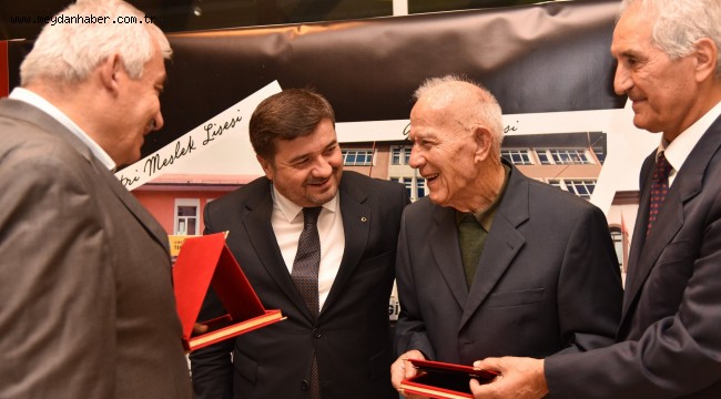 DUYGUSAL ANLARIN YAŞANDIĞI ANLAMLI GECE