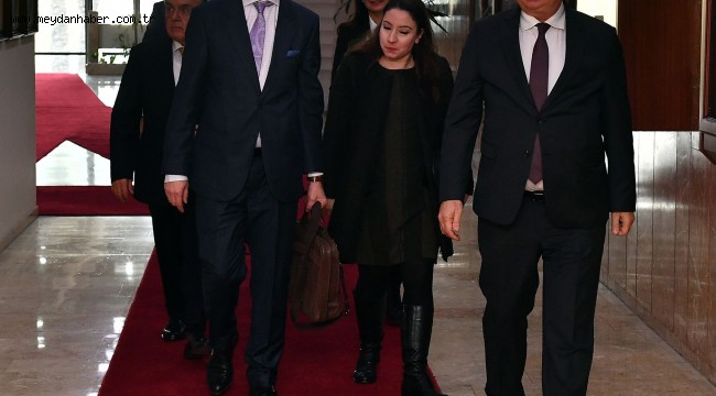 Finlandiya Büyükelçisi İzmir Büyükşehir Belediyesi'ni ziyaret etti