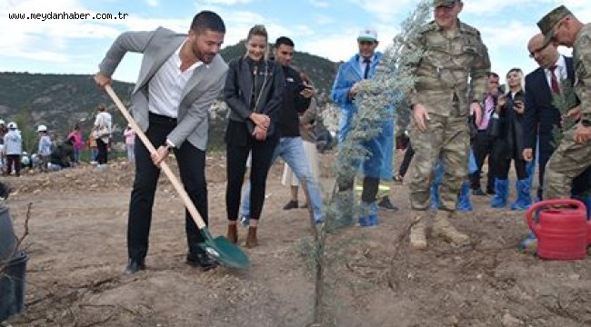 FOÇA'DA, 2000 FİDAN TOPRAKLA BULUŞTU