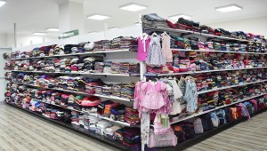 Giysi ve ayakkabı kumbaraları yenilendi