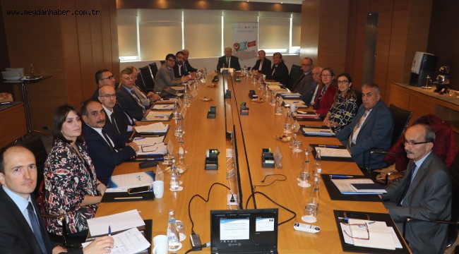 İŞGÜCÜ PİYASASI ANALİZİ KAPSAMINDA İZMİR 2020 YILINA BAKIŞ TOPLANTISI YAPILDI