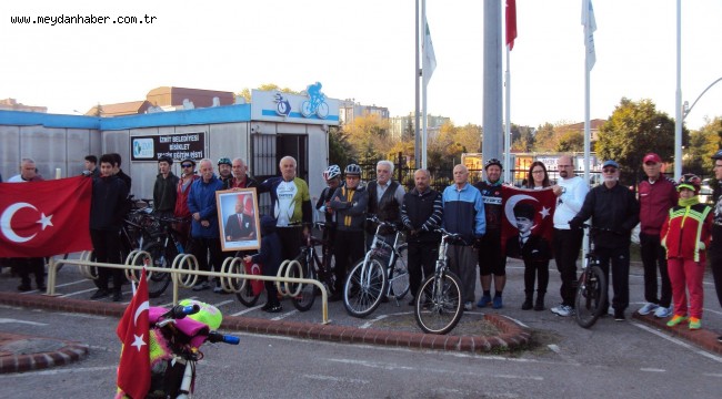 İZMİT'TE PEDALLAR ATATÜRK İÇİN ÇEVRİLDİ