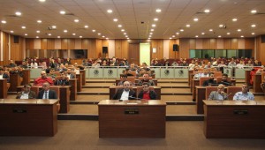 Kartal Belediyesi'nden Erkek Çalışanlara 'Kadına Yönelik Şiddetle Mücadele' Semineri