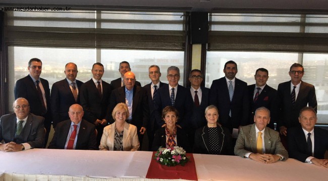  Konsolosların başkanı Zeliha Toprak