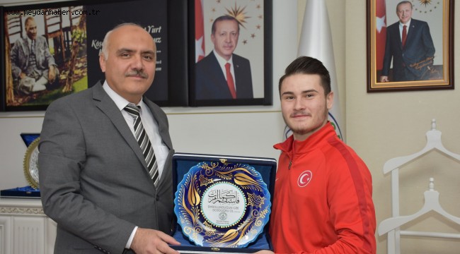 Milli Karateci Enes Özdemir'den Başkan Acar'a Ziyaret