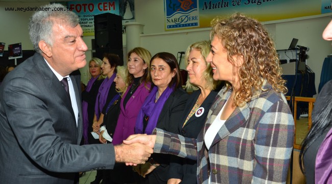 Narlıdere'nin kadınları 'şiddete hayır' dedi!