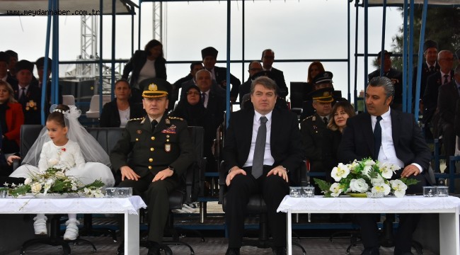 Ne Mutlu Kurtuluşumuza! Ne Mutlu Cumhuriyete!