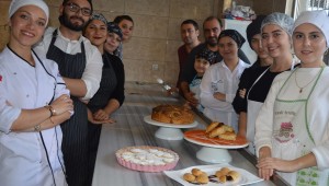 Ordu Büyükşehir Belediyesi Meslek Edindirme ve El Becerileri Kursları'nda (ORMEK) yemek ve pastacılık eğitimi veriliyor.
