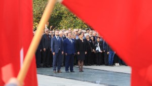 ULU ÖNDER EFES SELÇUK'TA ANLAMLI ETKİNLİKLERLE ANILDI 