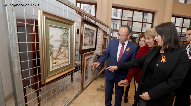 Urla tek ses: "Kadına Şiddete Hayır"